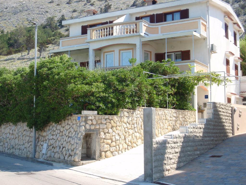 Apartments Ariana Pag Town Exterior photo