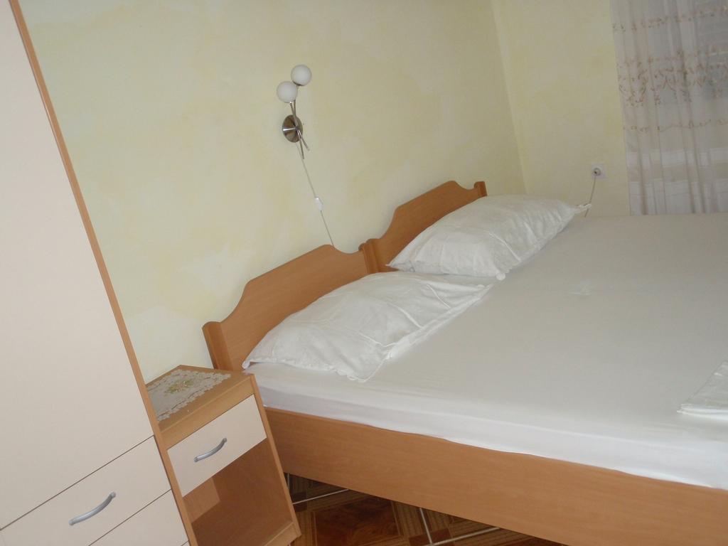 Apartments Ariana Pag Town Room photo