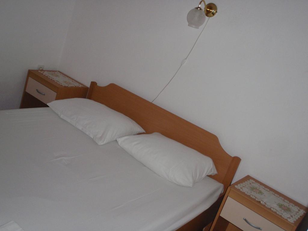 Apartments Ariana Pag Town Room photo