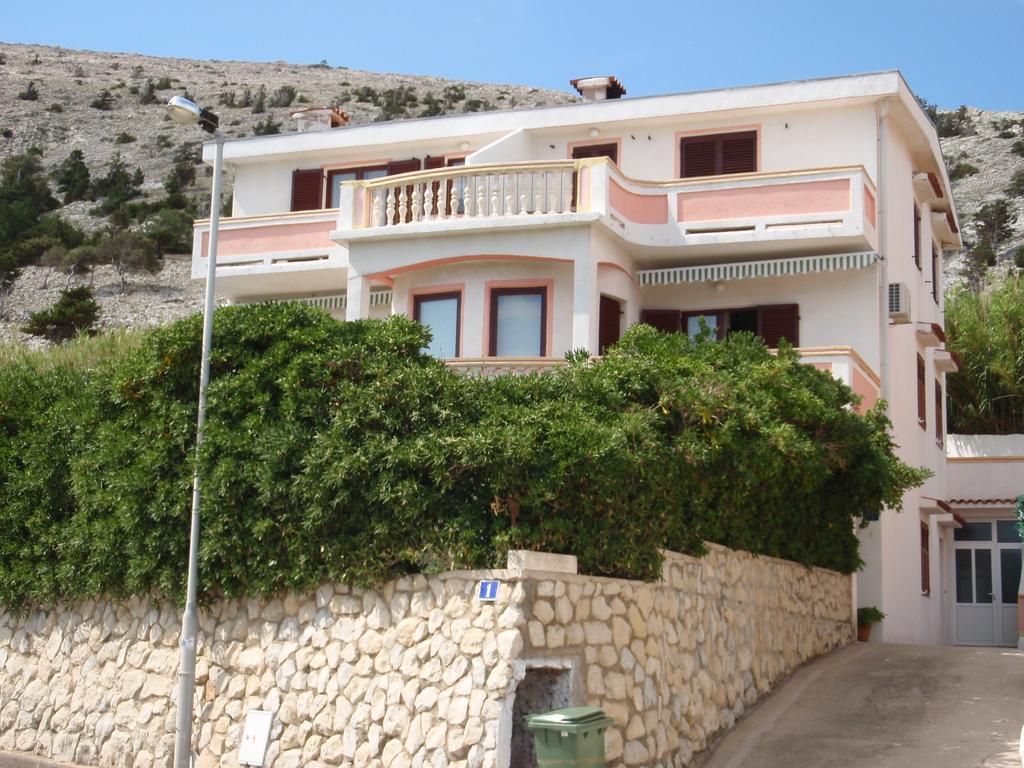 Apartments Ariana Pag Town Exterior photo